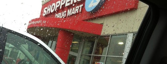 Shoppers Drug Mart is one of สถานที่ที่ Joanna ถูกใจ.