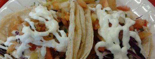 Oscar's Taco Shop is one of Amandaさんのお気に入りスポット.