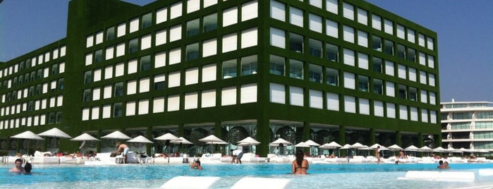 Royal Adam & Eve Hotels is one of สถานที่ที่บันทึกไว้ของ Mutlu.