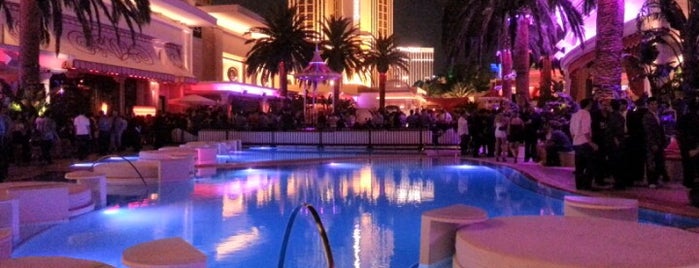 Surrender Nightclub is one of Vegas Night Meet Venues.