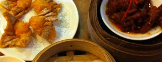 Imperial Kitchen & Dimsum is one of Lugares favoritos de Arie.