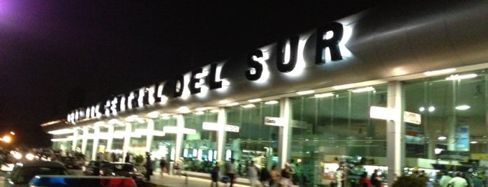 Terminal Central de Autobuses del Sur is one of Posti che sono piaciuti a Jose.