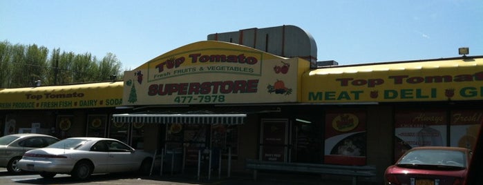 Top Tomato is one of สถานที่ที่ Lizzie ถูกใจ.