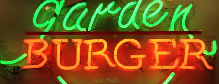 Garden Burger is one of สถานที่ที่ Inês ถูกใจ.