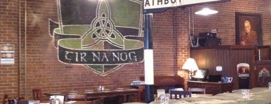 Tír na nÓg Irish Pub is one of สถานที่ที่ John ถูกใจ.