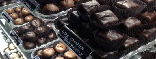 Hatch Family Chocolates is one of Gespeicherte Orte von Kaley.