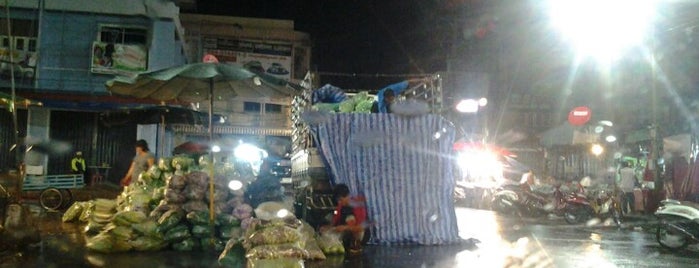 Mueang Surin Municipal Market (Talat Yai) is one of Tempat yang Disukai Liftildapeak.