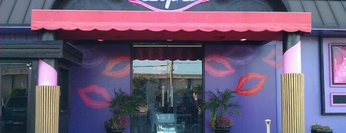 Lips Restaurant is one of Gayborhood #VisitUS.