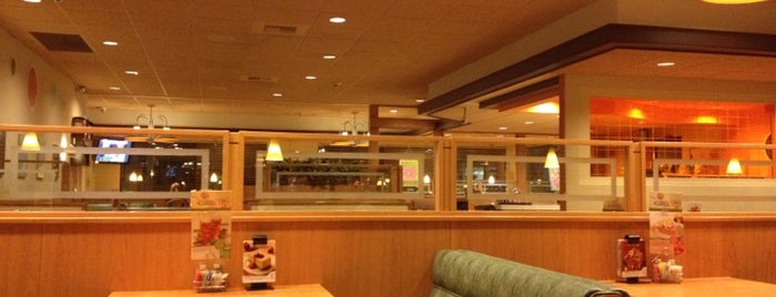 Village Inn is one of Andrea 님이 좋아한 장소.