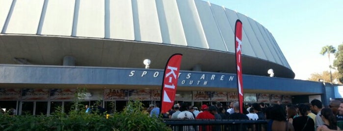 Los Angeles Memorial Sports Arena is one of Lieux qui ont plu à John.