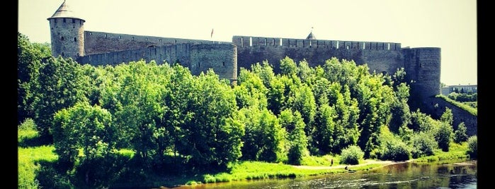 Ivangorod castle is one of Крепости вокруг Питера.