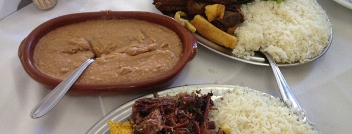Restaurante Encontro Mineiro is one of Akhnaton Ihara'nın Beğendiği Mekanlar.
