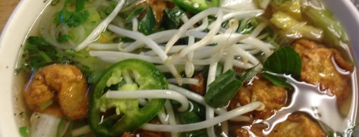 Asian Noodles is one of Locais curtidos por Jessica.