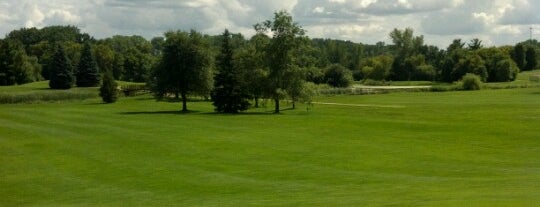 Braemar Golf Course is one of Lugares favoritos de Doug.