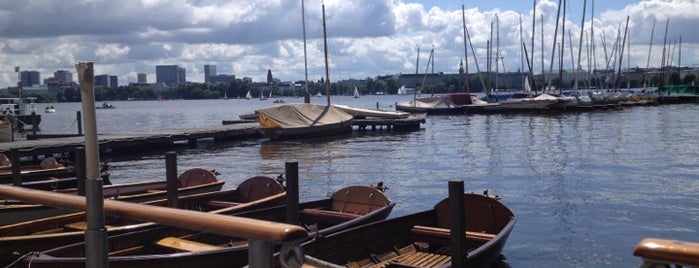 Bodos Bootssteg is one of Food places in Hamburg.