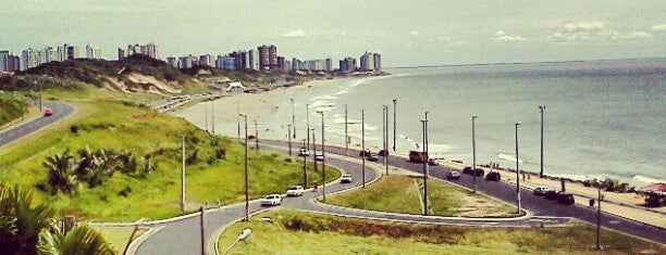 Praia do Calhau is one of 100 lugares para visitar em São Luís.