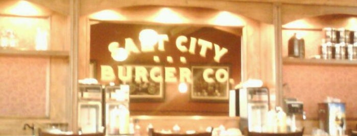 Salt City Burgers is one of Benjamin 님이 좋아한 장소.