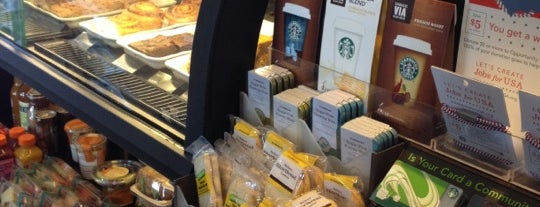 Starbucks is one of Tempat yang Disimpan Lissa.