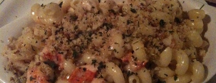 Carrabba's Italian Grill is one of Lorraine-Loriさんのお気に入りスポット.