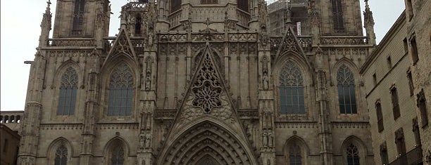 Cathédrale Sainte-Croix de Barcelone is one of DIVINE ILLUMINATIONS.
