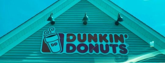 Dunkin' is one of Ianさんのお気に入りスポット.
