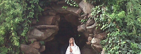 Gruta nuestra señora de Lourdes is one of Andreaさんのお気に入りスポット.