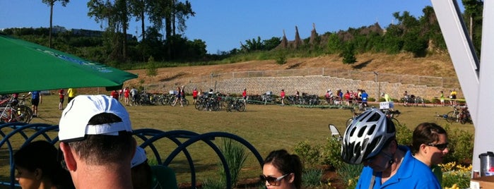 BeltLine Bike Tour is one of สถานที่ที่บันทึกไว้ของ Lauren.