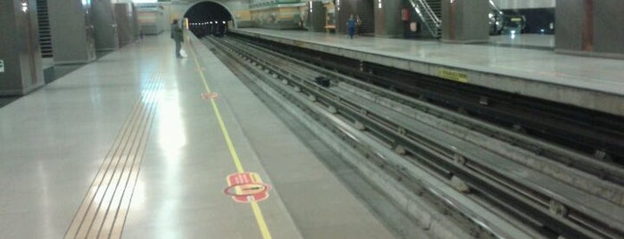 Metro del Sol is one of Estaciones Metro de Santiago.