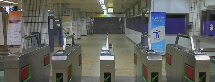 マジャン駅 is one of Subway Stations in Seoul(line5~9).