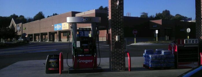 Kroger Fuel Center is one of Vernard’s Liked Places.