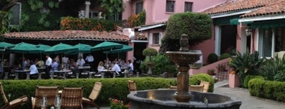 Las Mañanitas Hotel, Garden, Restaurant & Spa is one of Paco'nun Beğendiği Mekanlar.