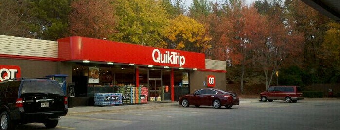 QuikTrip is one of Tempat yang Disukai Aubrey Ramon.