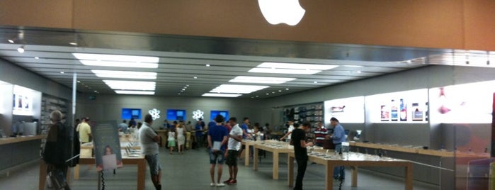 Apple Roma Est is one of All Apple Stores in Europe.