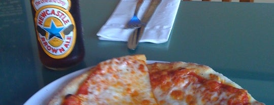 New York Pizza & Pasta is one of Tempat yang Disukai Michael.