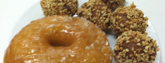 Sweetwater's Donut Mill is one of Doughnut To-Do list.