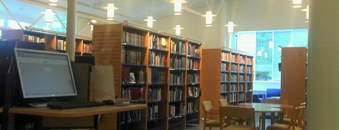 Nöykkiön kirjasto is one of HelMet-kirjaston palvelupisteet.