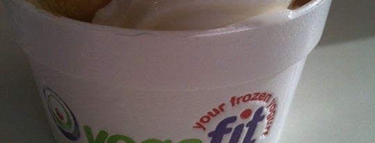 Yogofit Frozen Yogurt is one of Bons conhecidos.