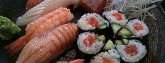 Sushi Hiro is one of สถานที่ที่บันทึกไว้ของ Linda.