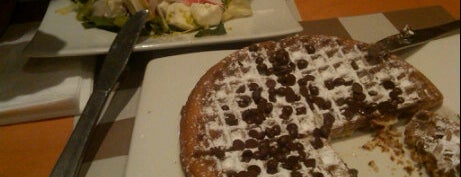 Crepes & Waffles is one of Donde comer & Pub´s.