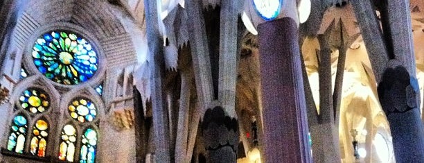 Basílica de la Sagrada Família is one of To-gether-Do's.