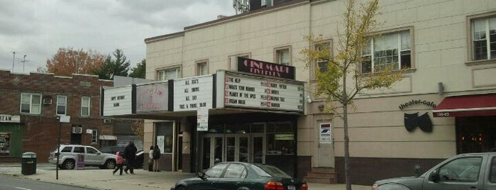Cinemart Cinemas is one of สถานที่ที่ Karyn ถูกใจ.