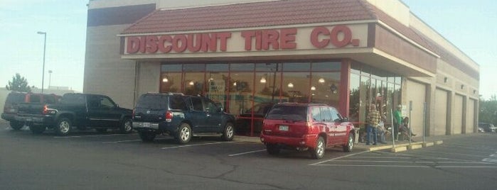 Discount Tire is one of Guthrieさんのお気に入りスポット.