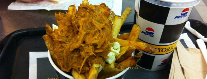 New York Fries - Fairview Park Mall is one of Lugares favoritos de Joe.