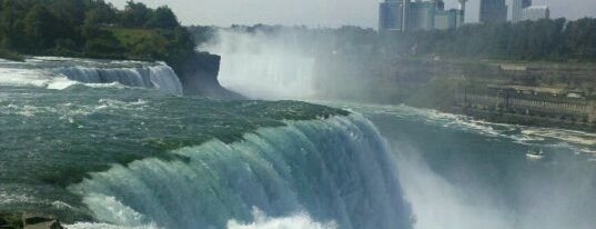 Niagara Falls State Park is one of Must see places in Buffalo for tourists #visitUS.