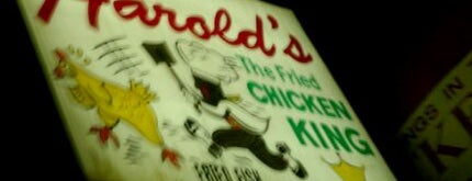 Harold's Chicken Shack is one of Yvonneさんの保存済みスポット.