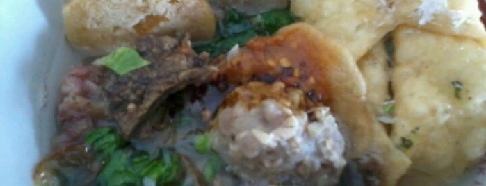 Bakso Pak Kintel is one of Tempat makan favorit.