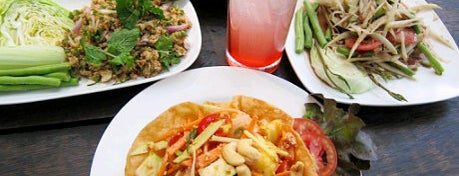 สวนเมืองพร is one of ♫♪♪ Favorite Food ♪♫.
