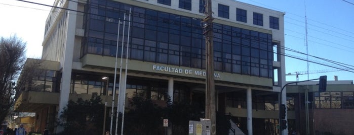 Facultad de Medicina is one of Locais curtidos por Nancy.