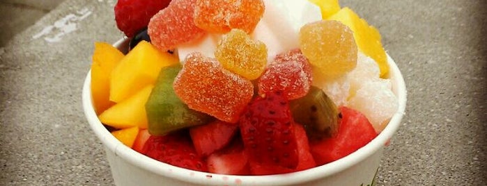 Pinkberry is one of Lugares favoritos de Nick.