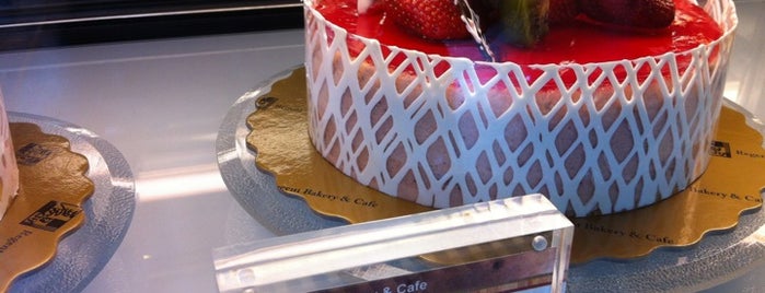 Regent Bakery & Cafe is one of Lieux sauvegardés par Mouni.